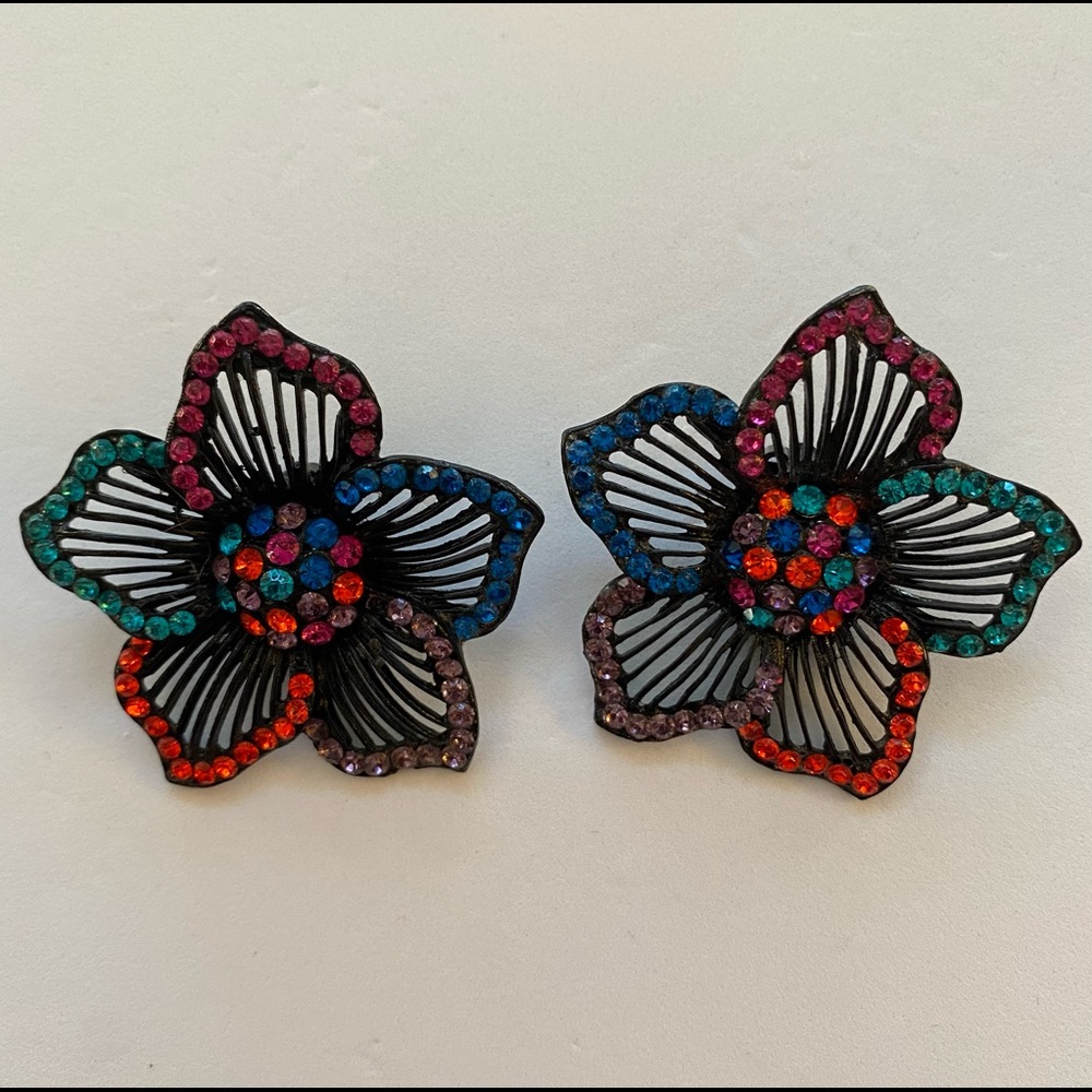 THELMA DEUTSCH Earrings-Multi Colored Stone Flower Shaped